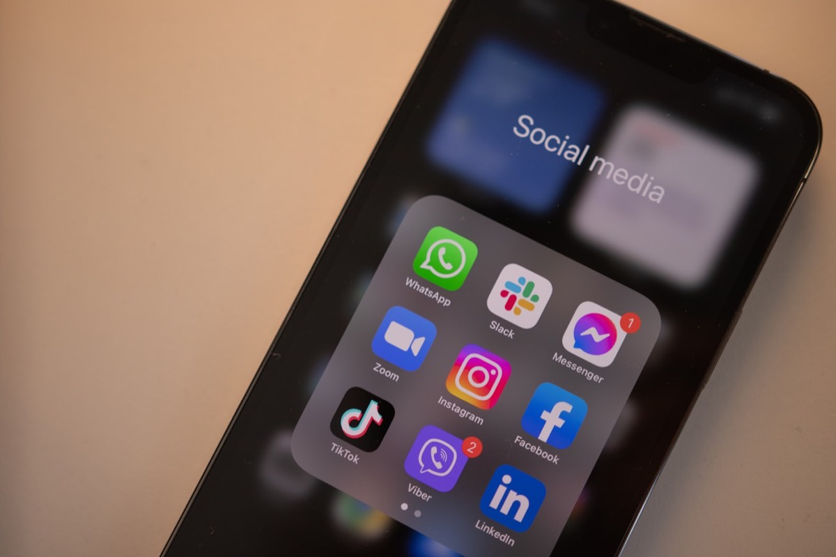 Smartphone screen showing social media app icons